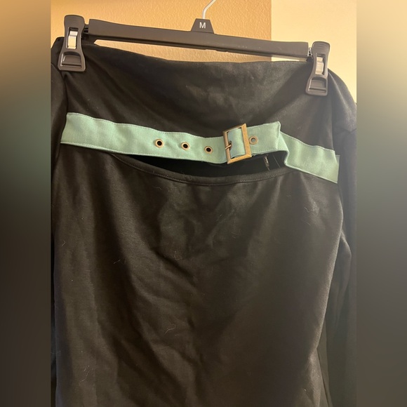 Off Shoulder Top - Picture 4 of 5